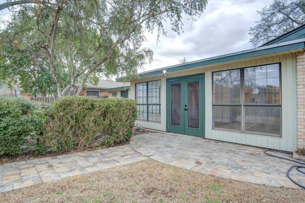 10019 Astronaut Dr, San Antonio, TX 78217