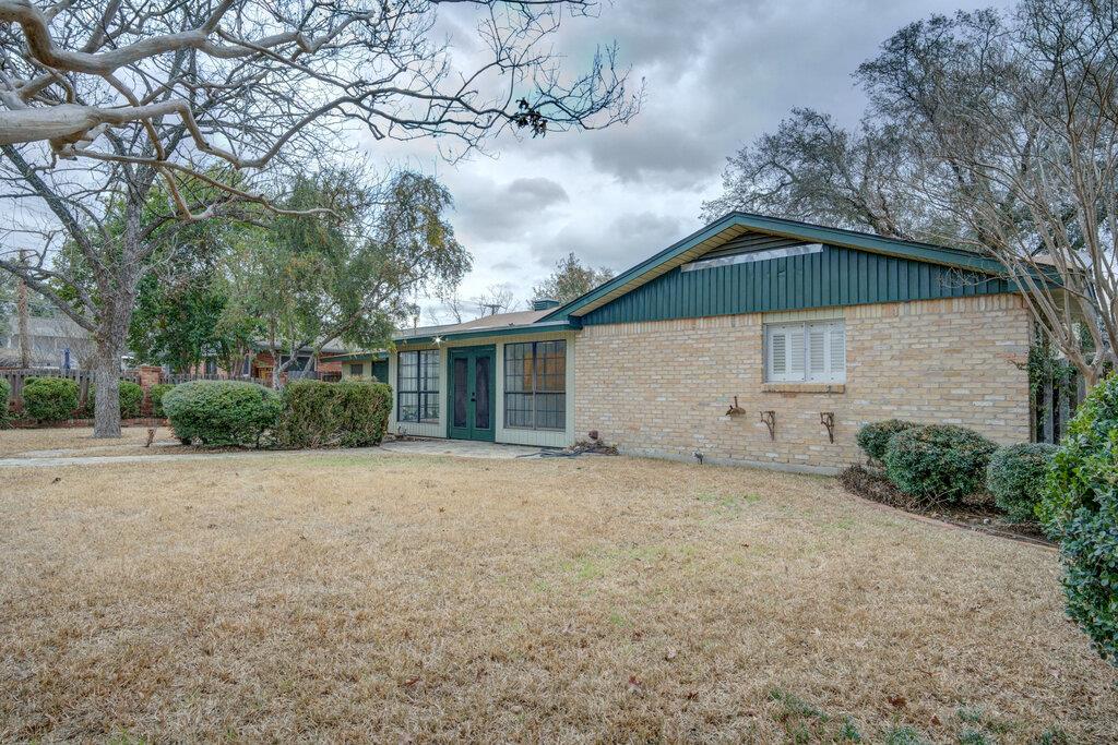 10019 Astronaut Dr, San Antonio, TX 78217