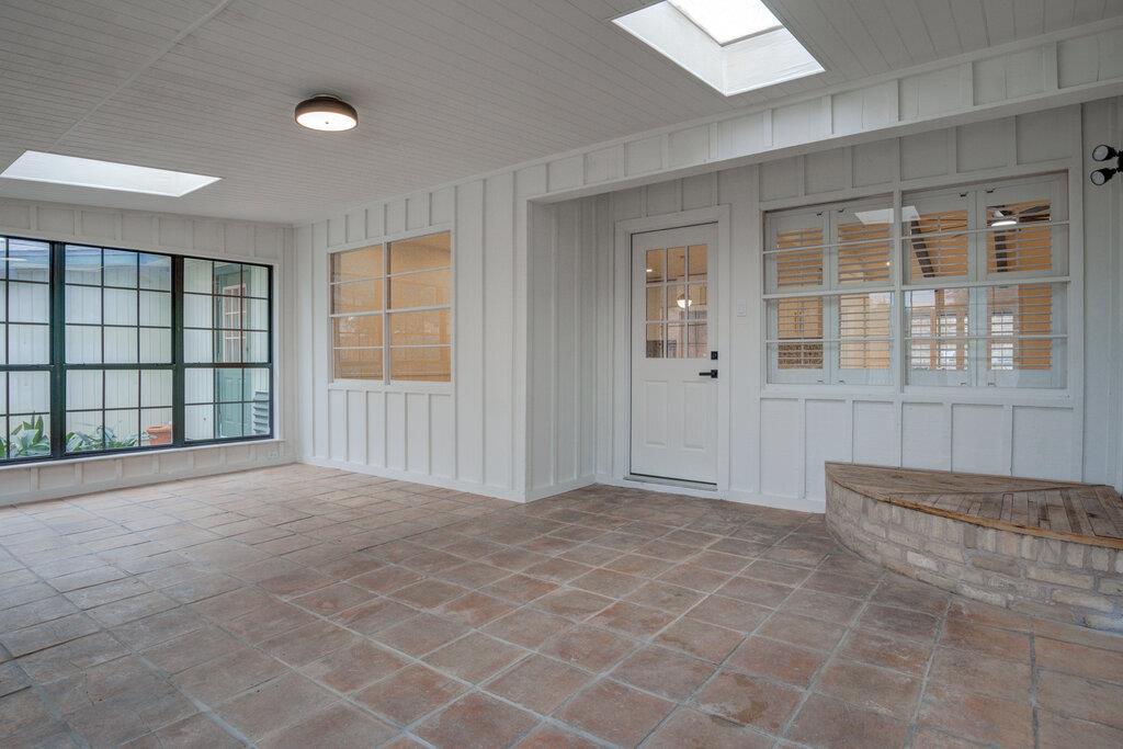 10019 Astronaut Dr, San Antonio, TX 78217