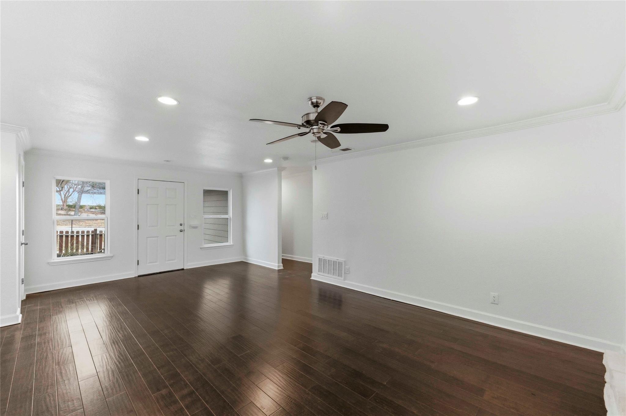 1909 Crooked Ln, Austin, TX 78741