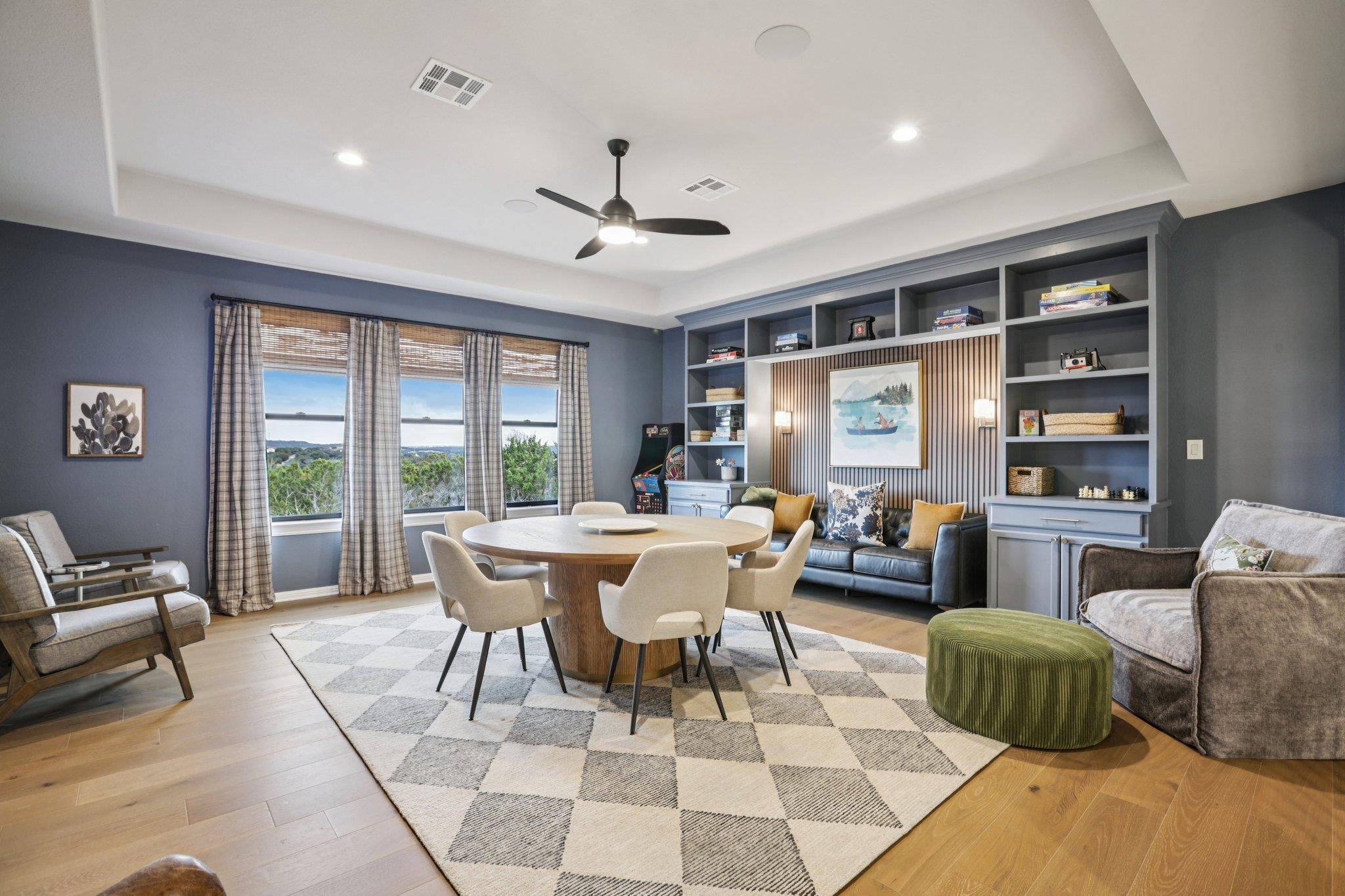 17601 Navigation Ln, Lago Vista, TX 78645