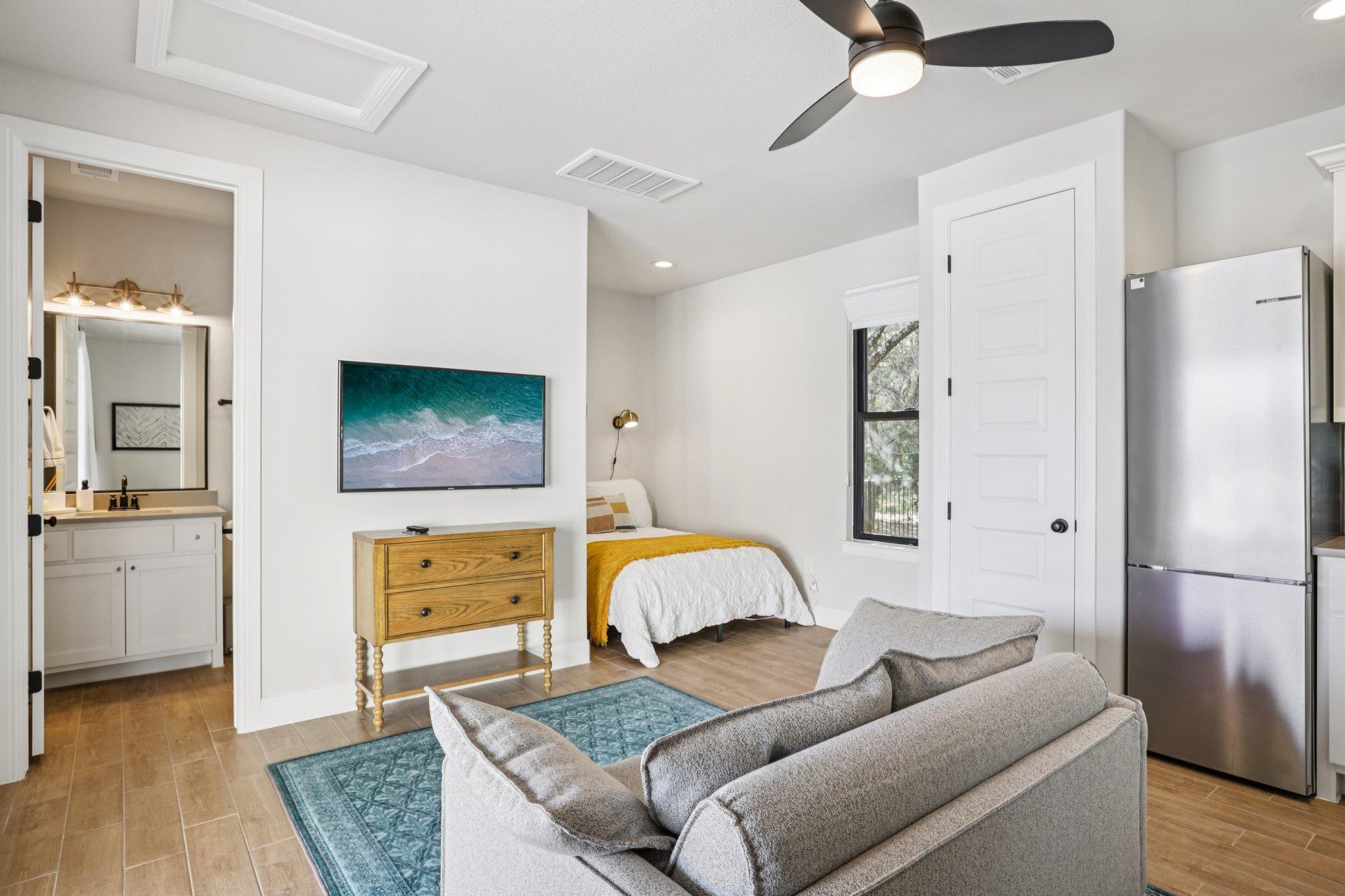 17601 Navigation Ln, Lago Vista, TX 78645