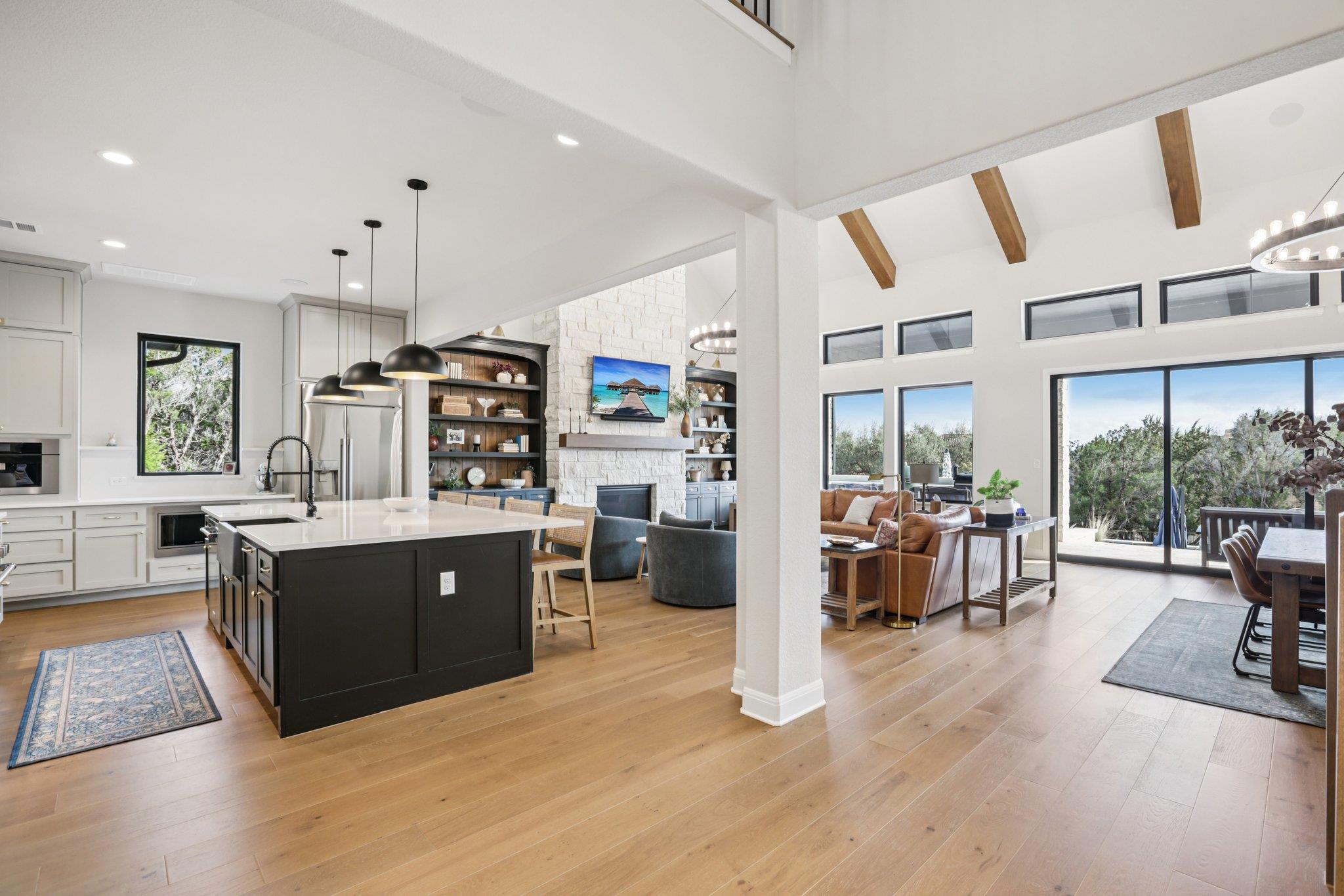 17601 Navigation Ln, Lago Vista, TX 78645