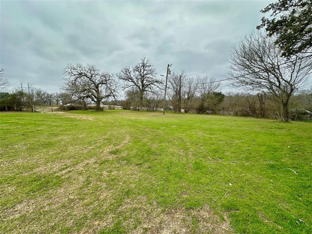 1694 Old Luling Rd, Lockhart, TX 78644