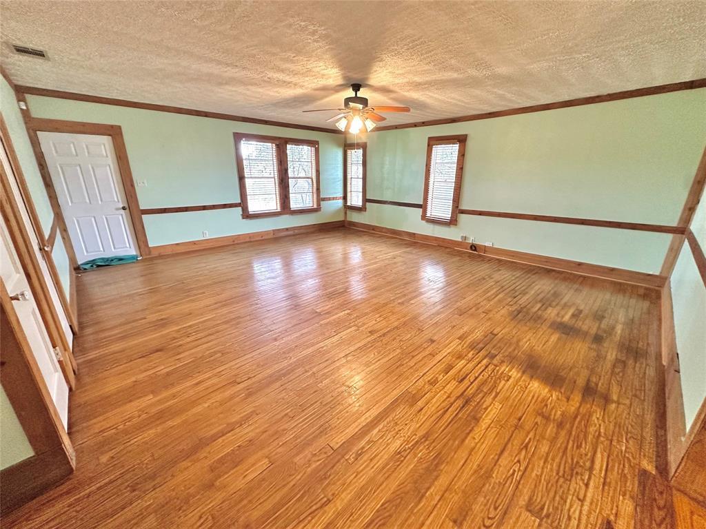 1694 Old Luling Rd, Lockhart, TX 78644