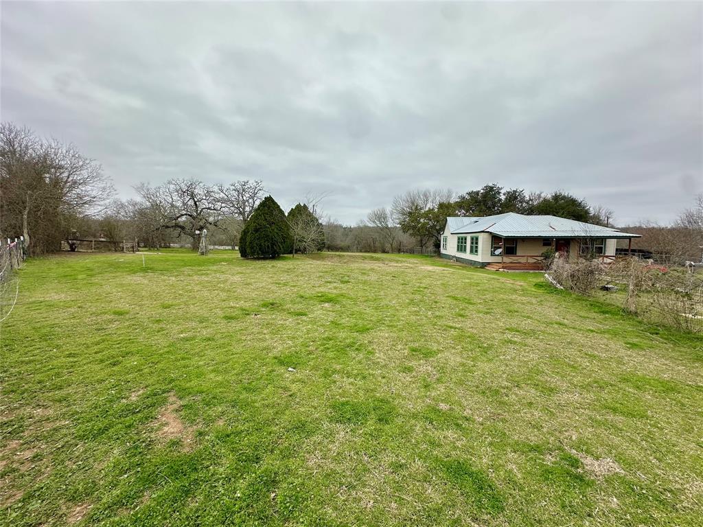 1694 Old Luling Rd, Lockhart, TX 78644