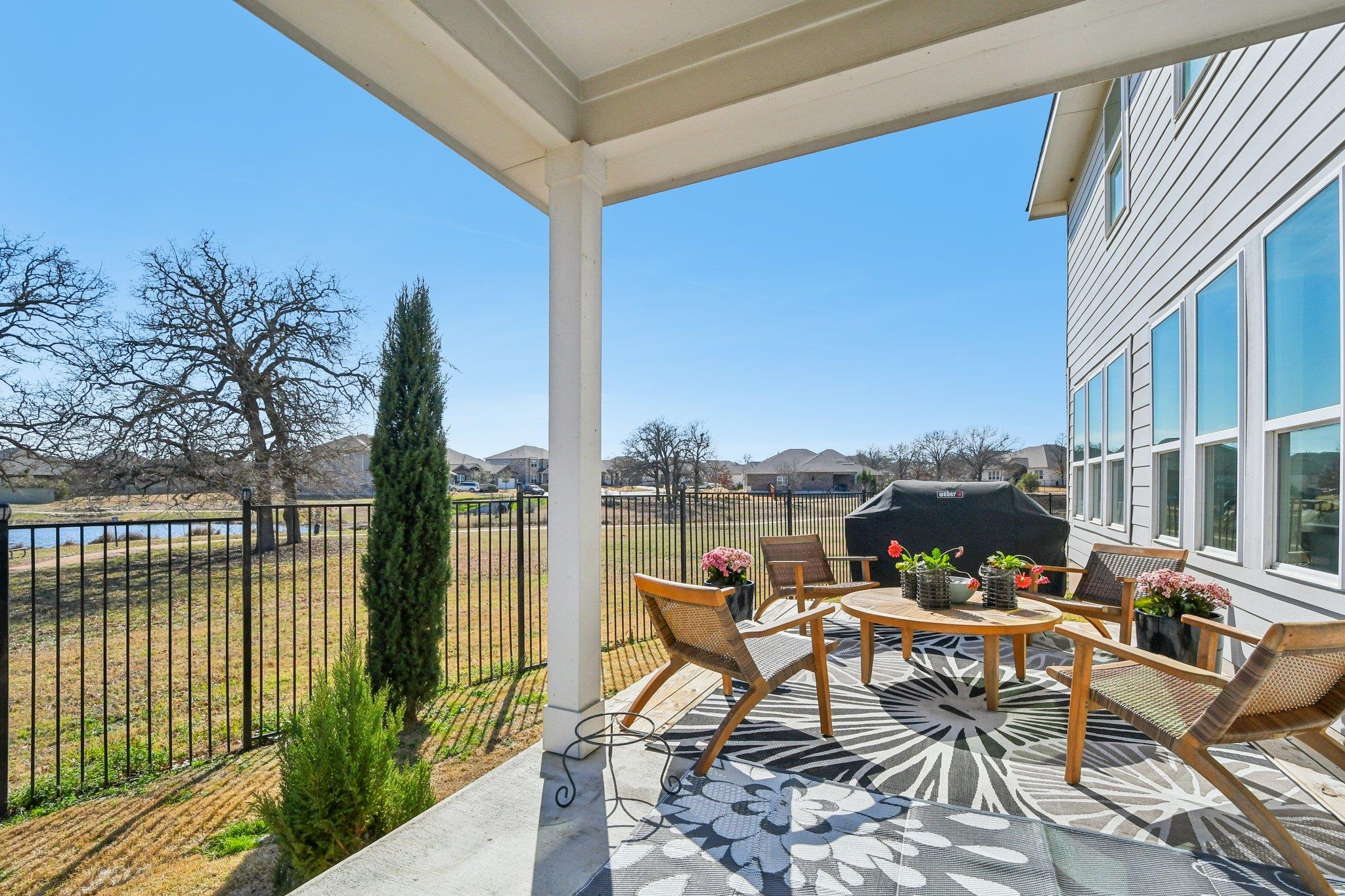 208 Locklin Dr, Liberty Hill, TX 78642