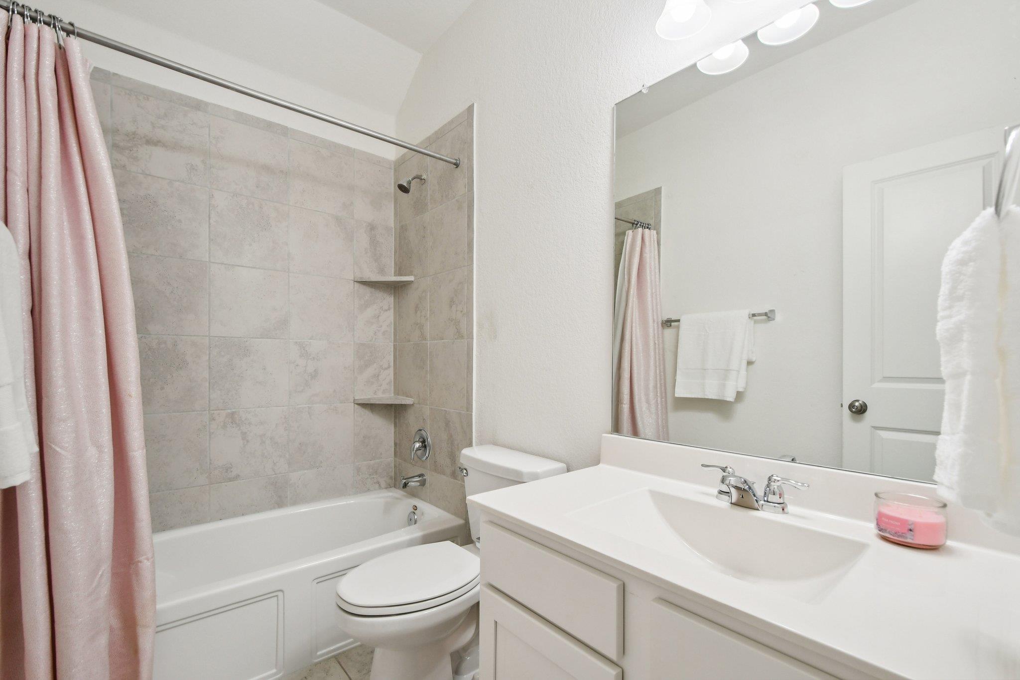 208 Locklin Dr, Liberty Hill, TX 78642