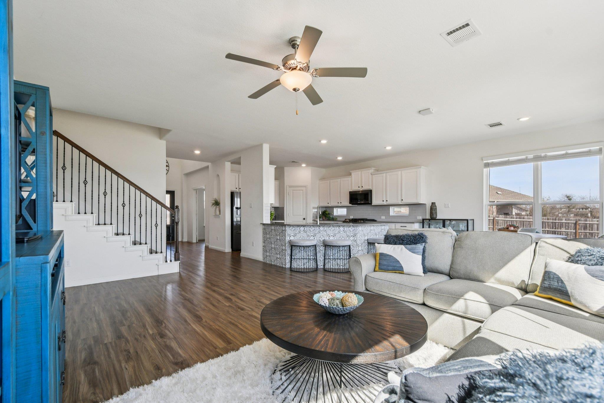 208 Locklin Dr, Liberty Hill, TX 78642