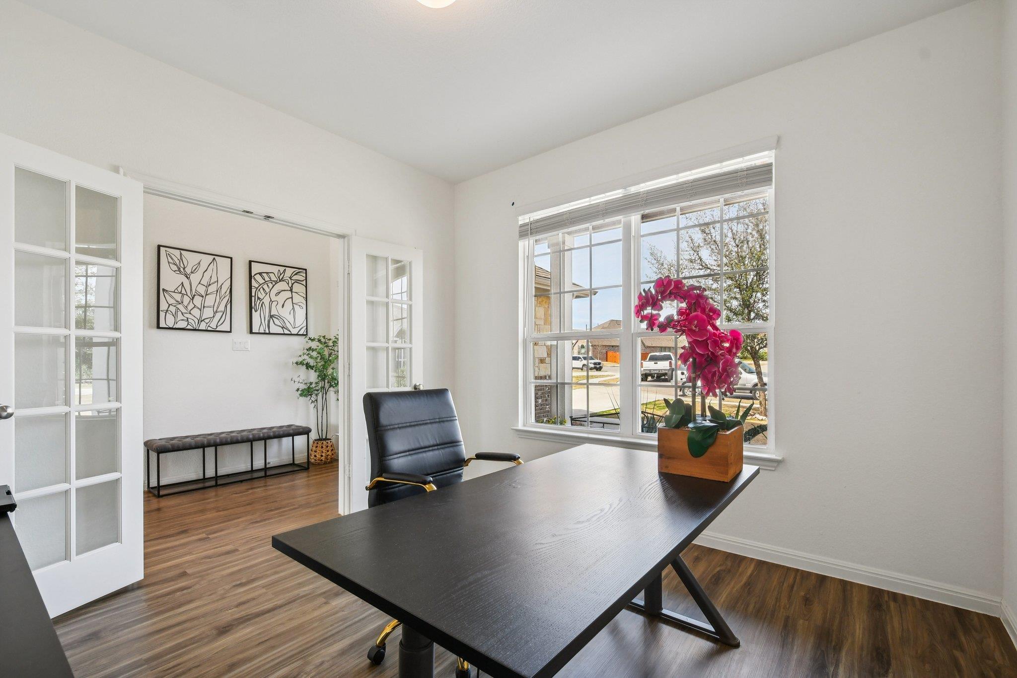 208 Locklin Dr, Liberty Hill, TX 78642