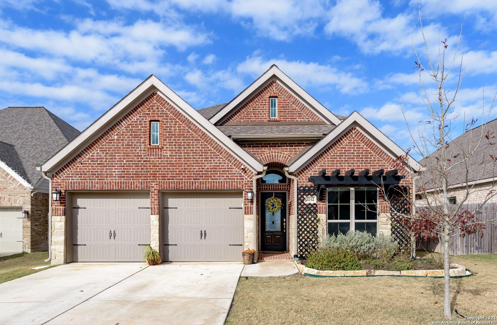 2032 Glen Hollow Holw, Seguin, TX 78155