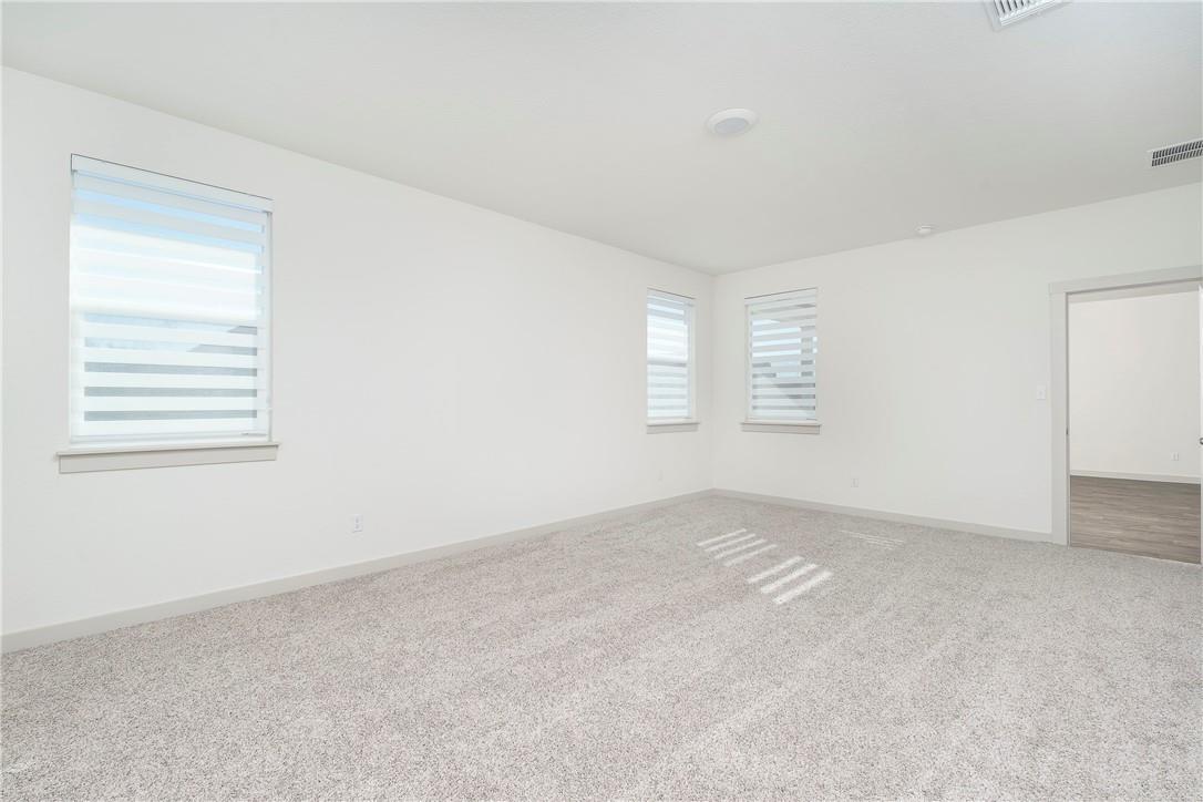 128 Big Sandy Creek Dr, Hutto, TX 78634