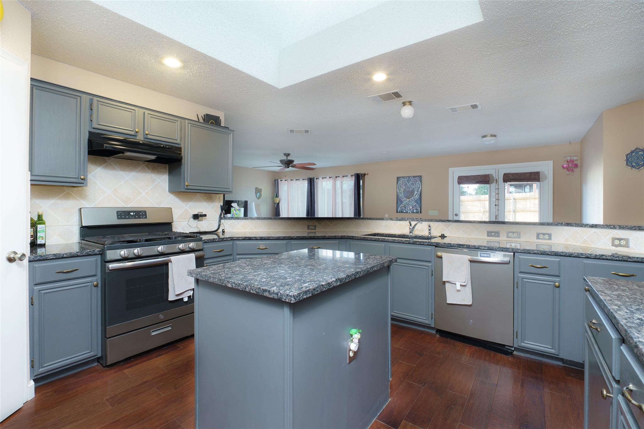 6700 Carisbrooke Ln, Austin, TX 78754