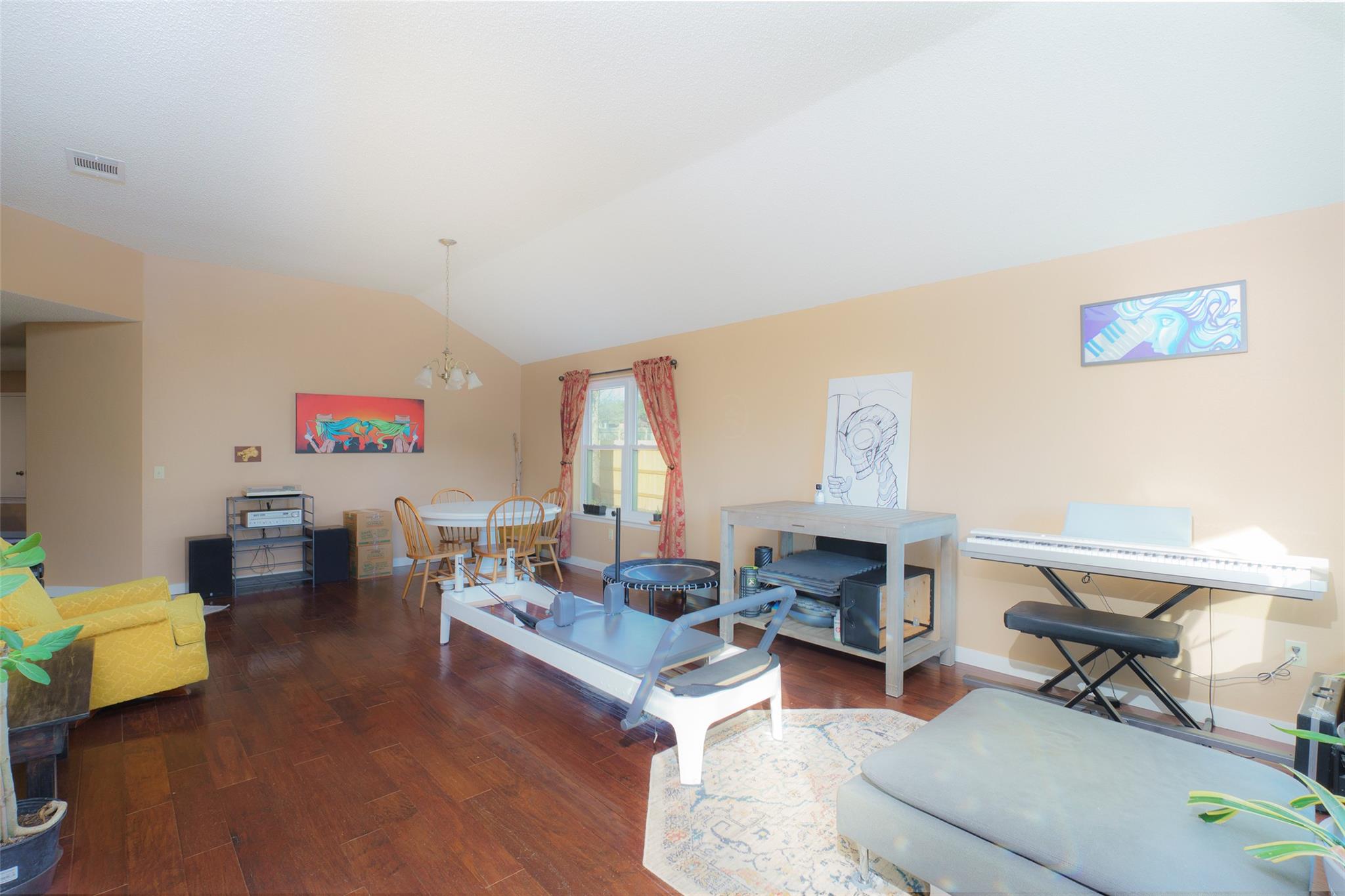 6700 Carisbrooke Ln, Austin, TX 78754