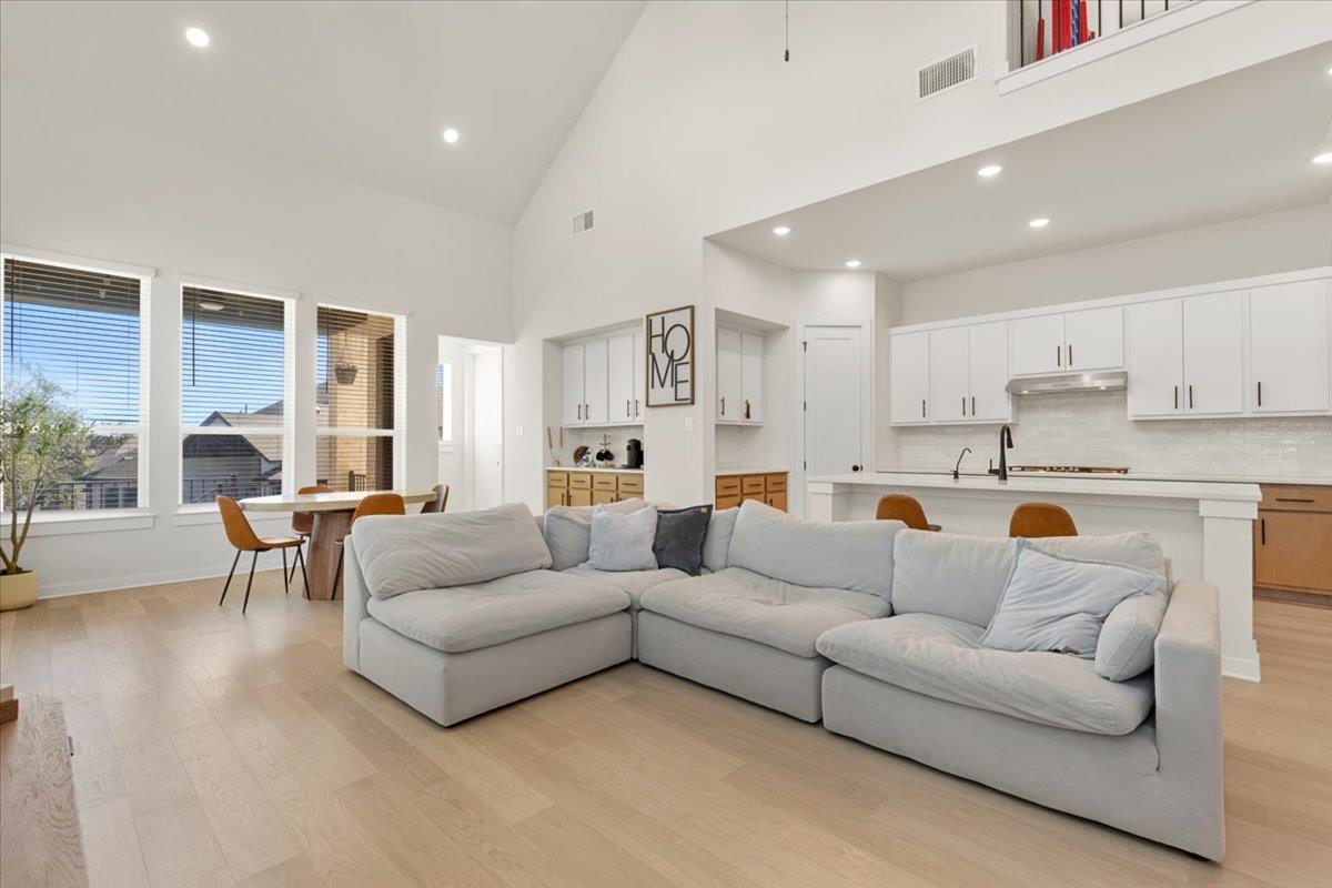 1020 Highcrest, Georgetown, TX 78628