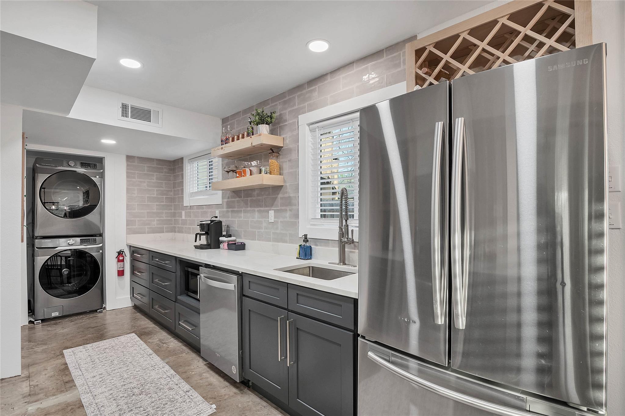 2001 Iroquois Ln, Austin, TX 78741