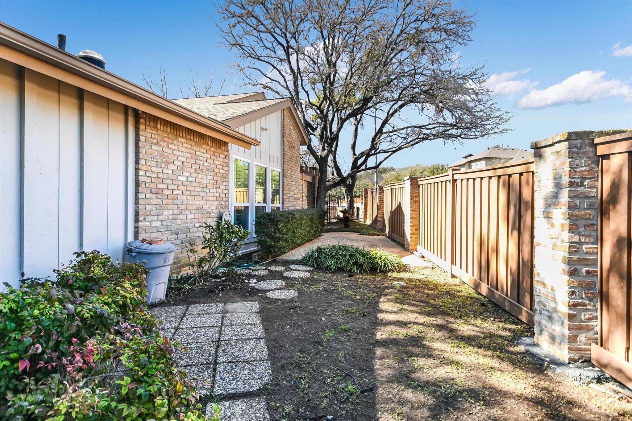 8405 Cima Serena Ct, Austin, TX 78759