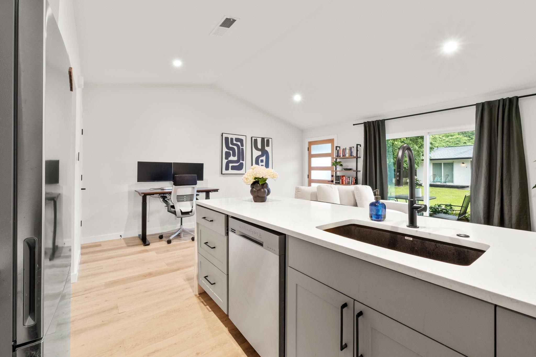 1213 Hollow Creek Dr # 3, Austin, TX 78704