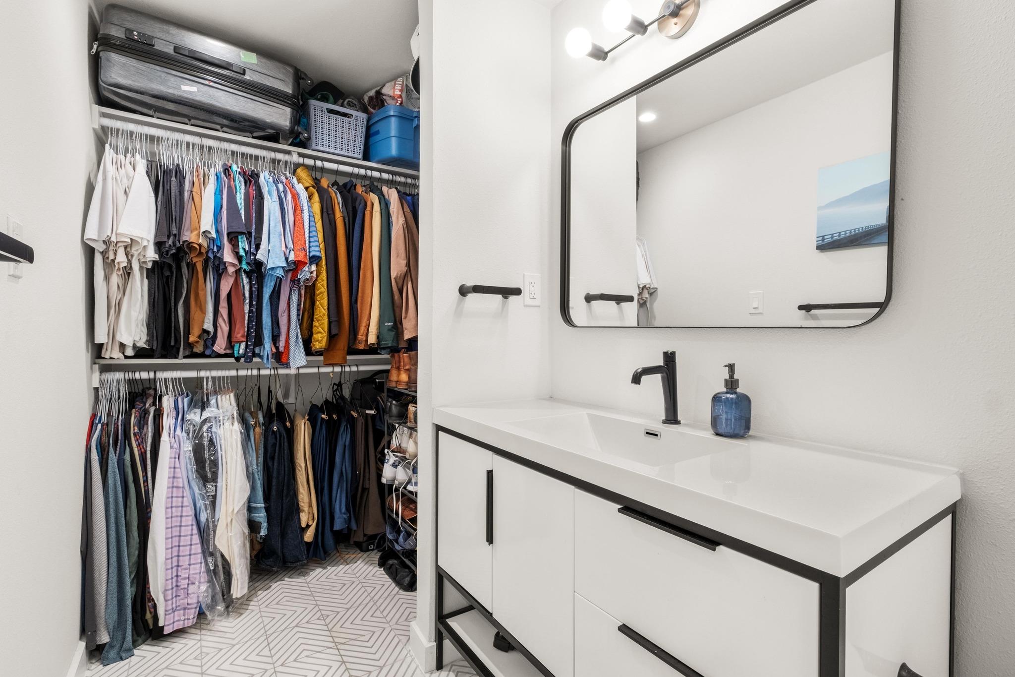 1213 Hollow Creek Dr # 3, Austin, TX 78704