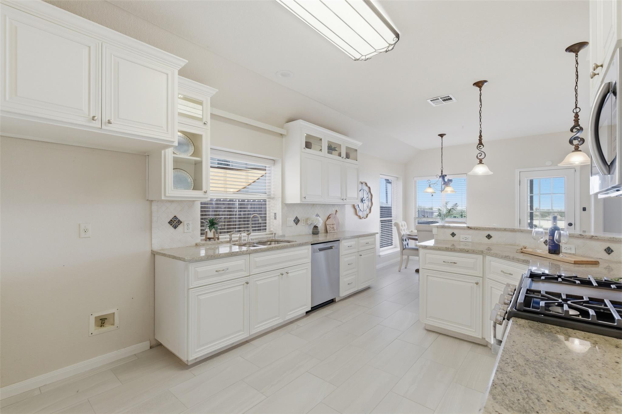 609 Indian Run Dr, Pflugerville, TX 78660