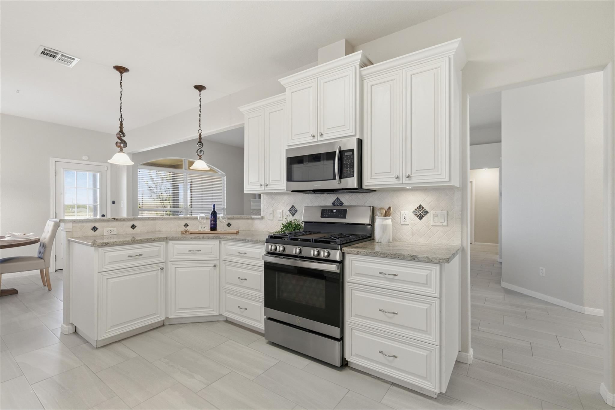 609 Indian Run Dr, Pflugerville, TX 78660