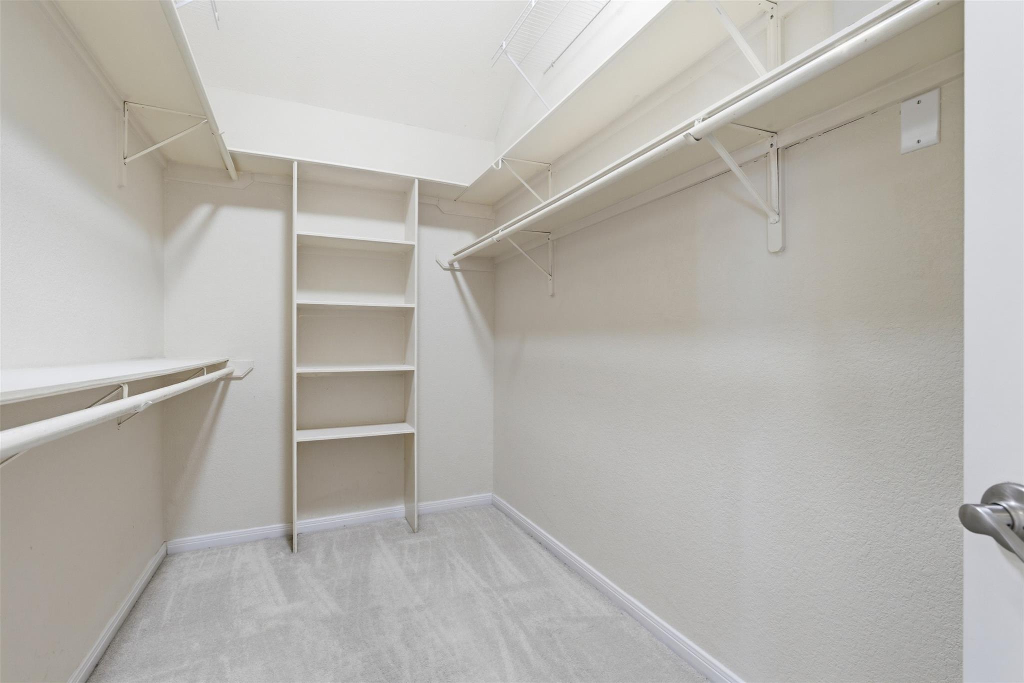 609 Indian Run Dr, Pflugerville, TX 78660