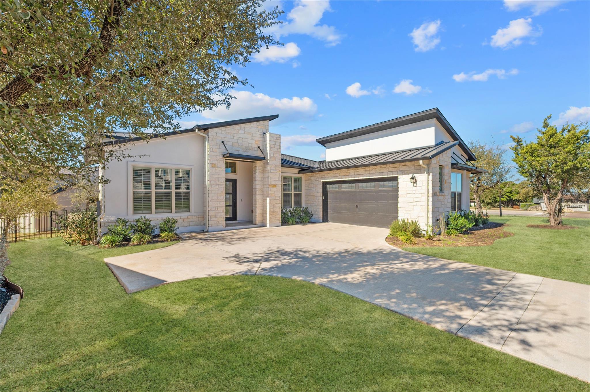 802 Serene Estates Dr, Austin, TX 78738