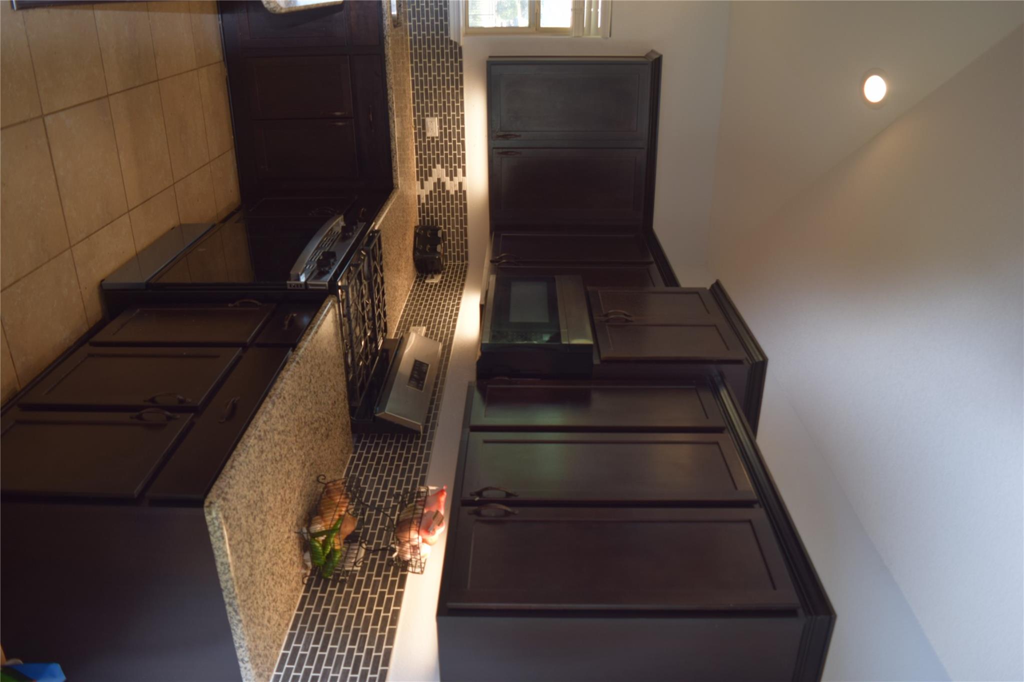 604 Heinatz Flat Ln, Leander, TX 78641