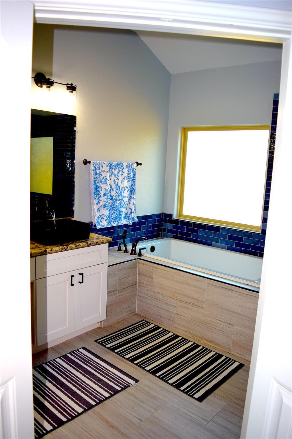 604 Heinatz Flat Ln, Leander, TX 78641