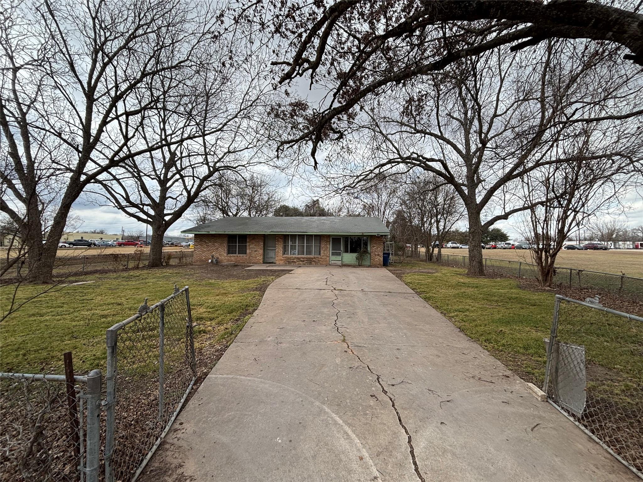 4208 Nixon Ln, Austin, TX 78725