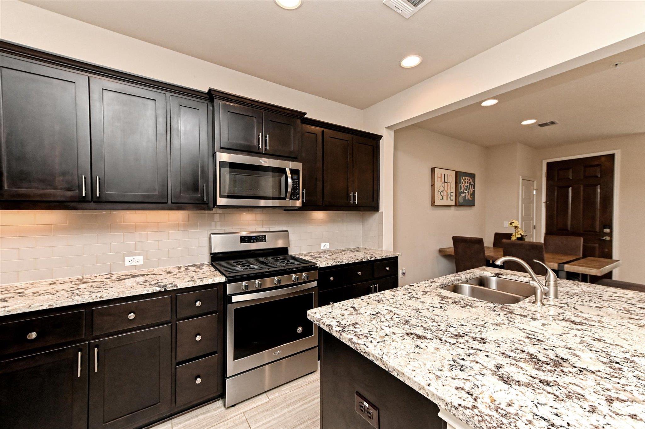 13800 Lyndhurst St # 325, Austin, TX 78717