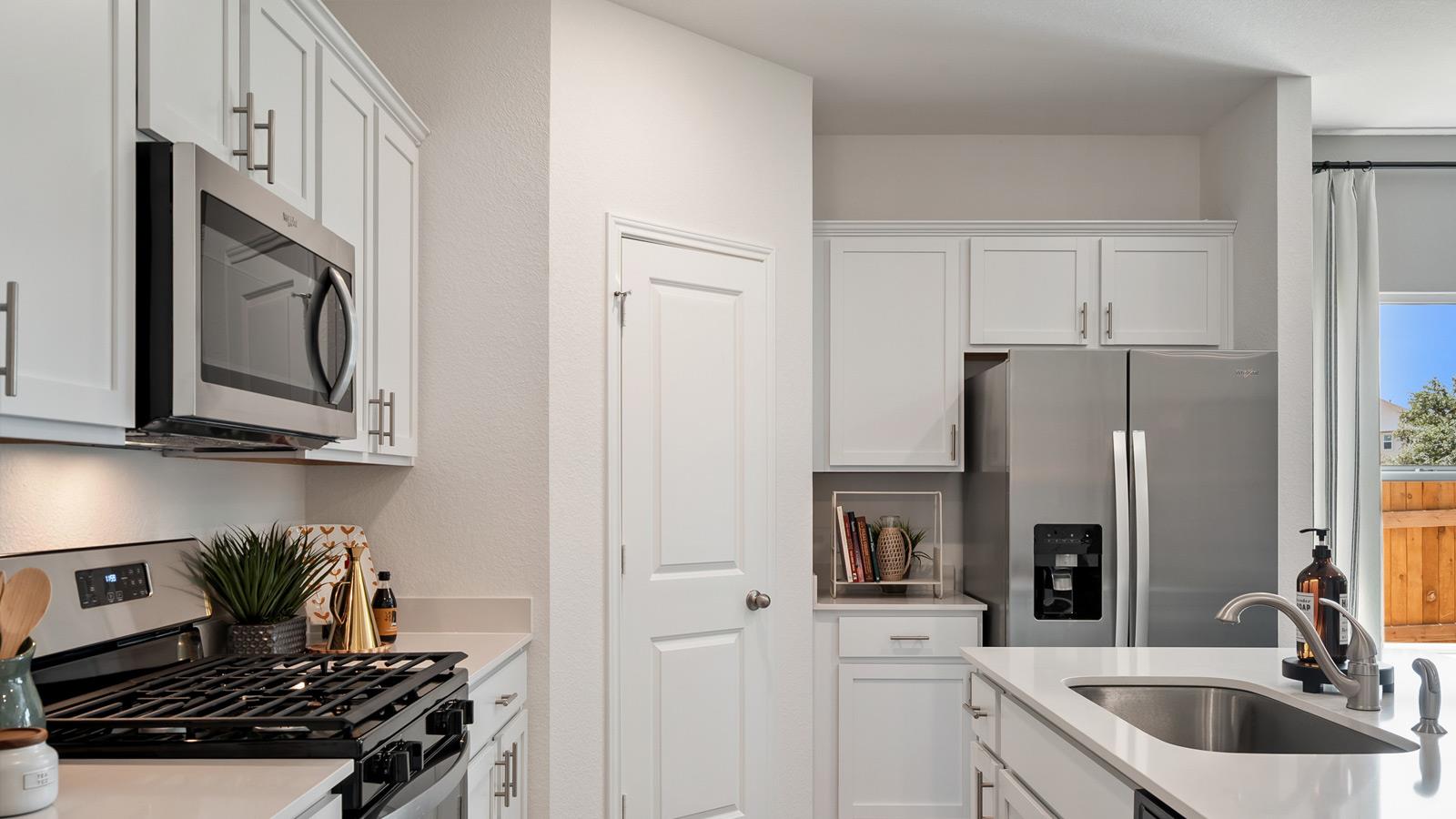 1913 LAZY ACRES St, Leander, TX 78641