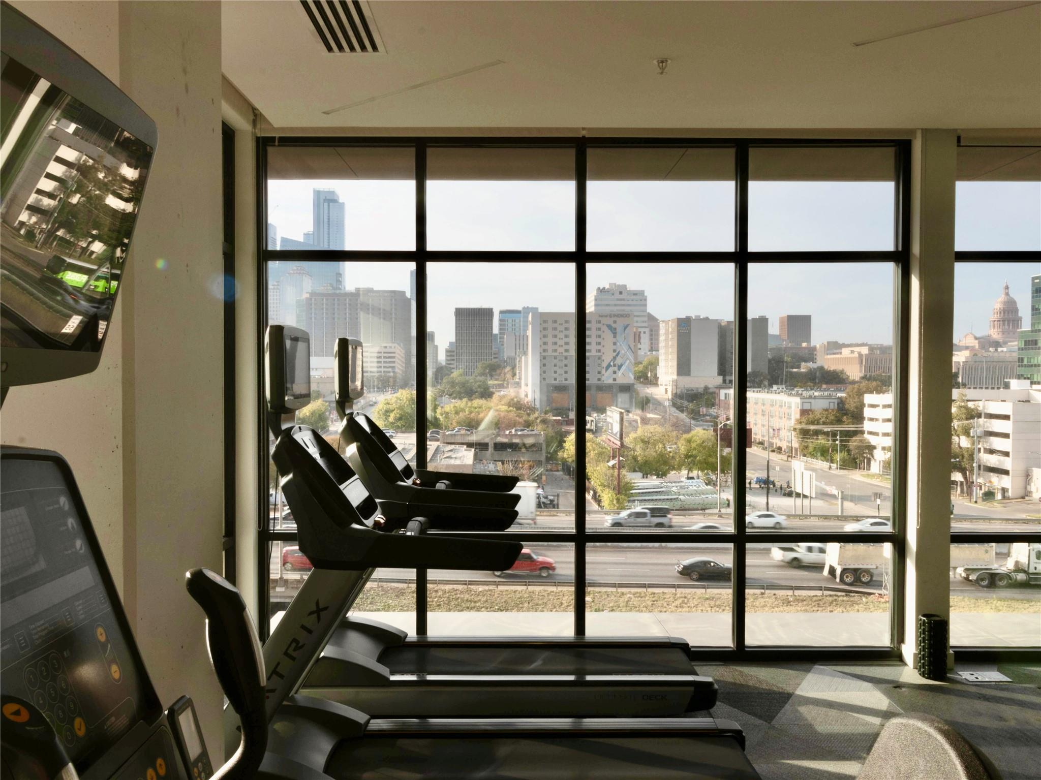 800 Embassy Dr # 115, Austin, TX 78702