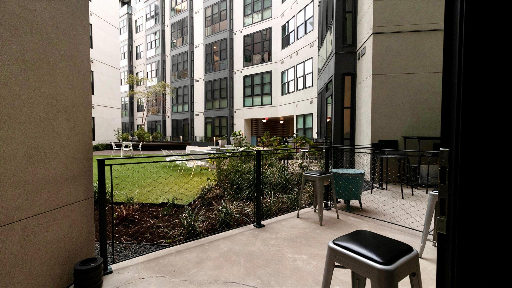 800 Embassy Dr # 115, Austin, TX 78702