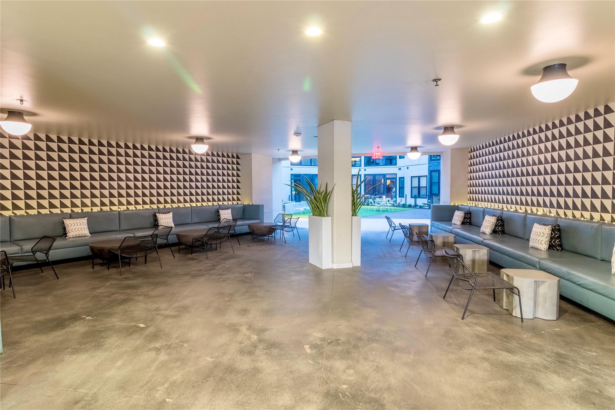 800 Embassy Dr # 115, Austin, TX 78702