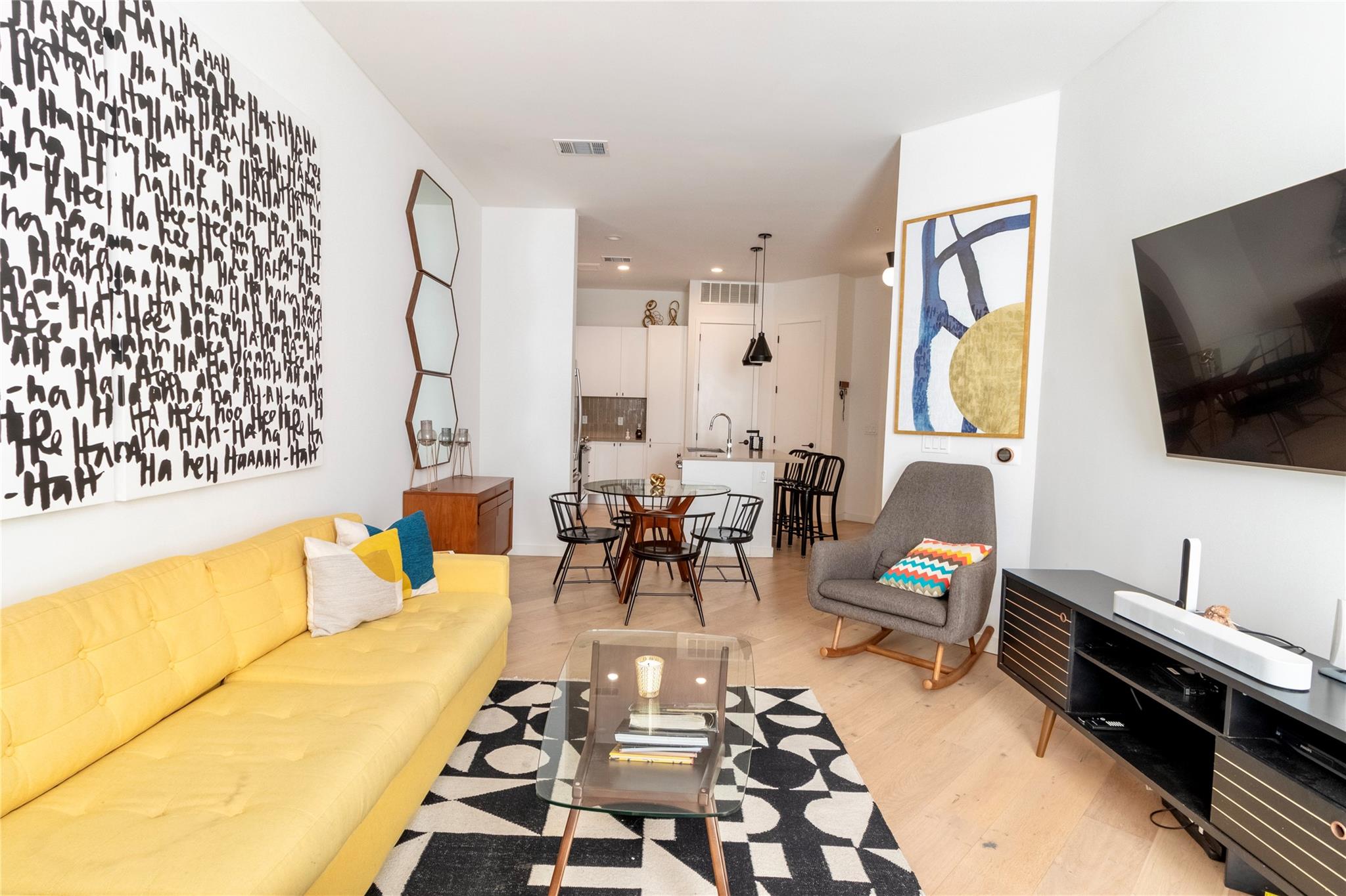 800 Embassy Dr # 115, Austin, TX 78702