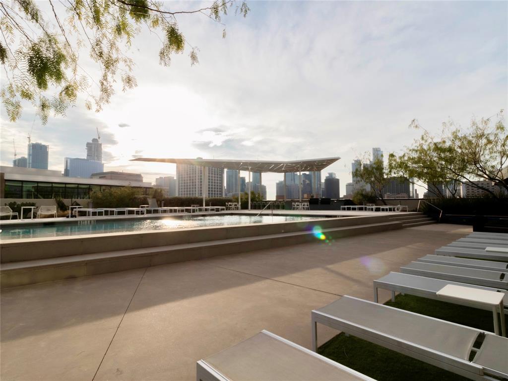 800 Embassy Dr # 115, Austin, TX 78702