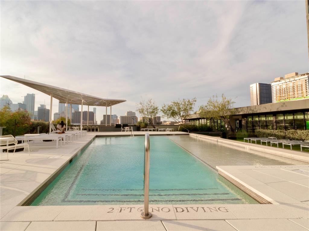 800 Embassy Dr # 115, Austin, TX 78702