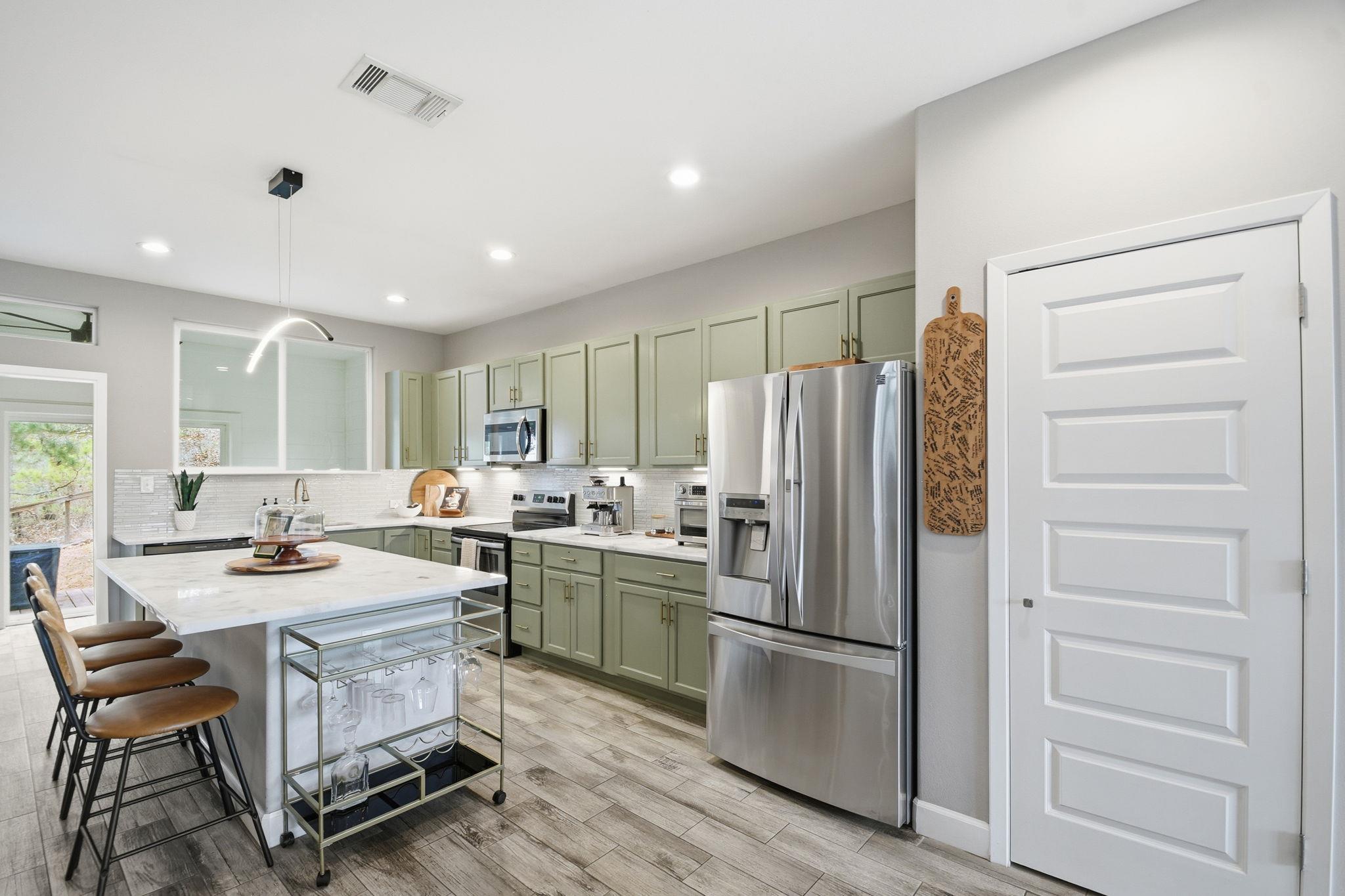 104 Kahalulu Dr, Bastrop, TX 78602