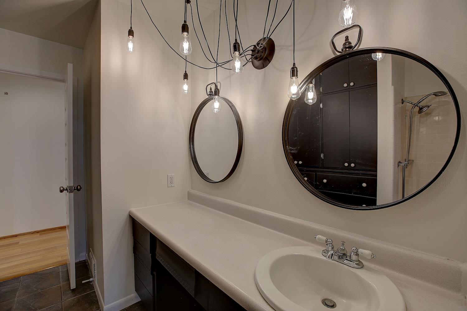 1607 S Elm St, Georgetown, TX 78626