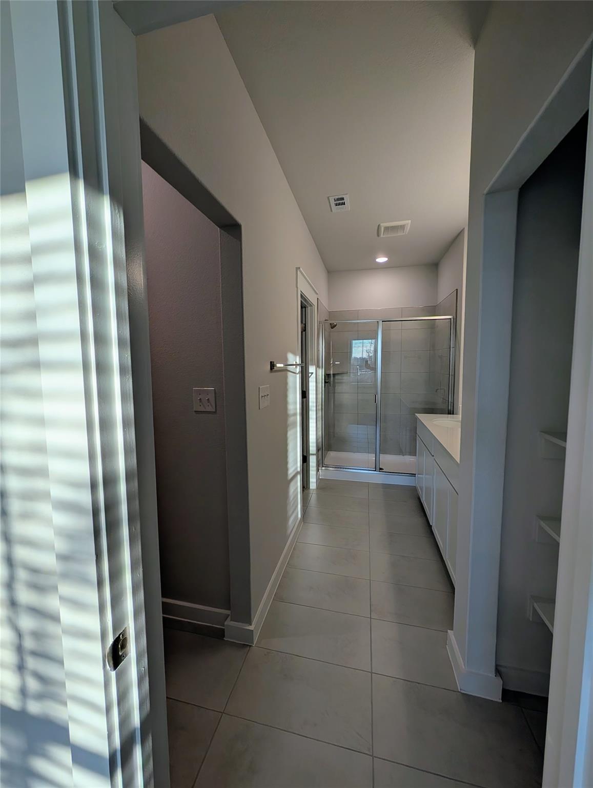 140 Hartson Dr W, Taylor, TX 76574