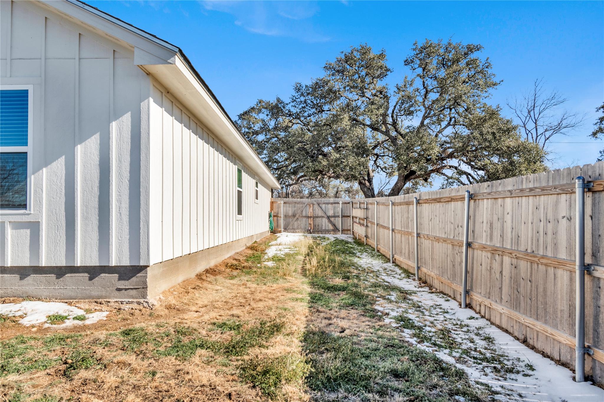 1706 Redwood Dr, Granite Shoals, TX 78654