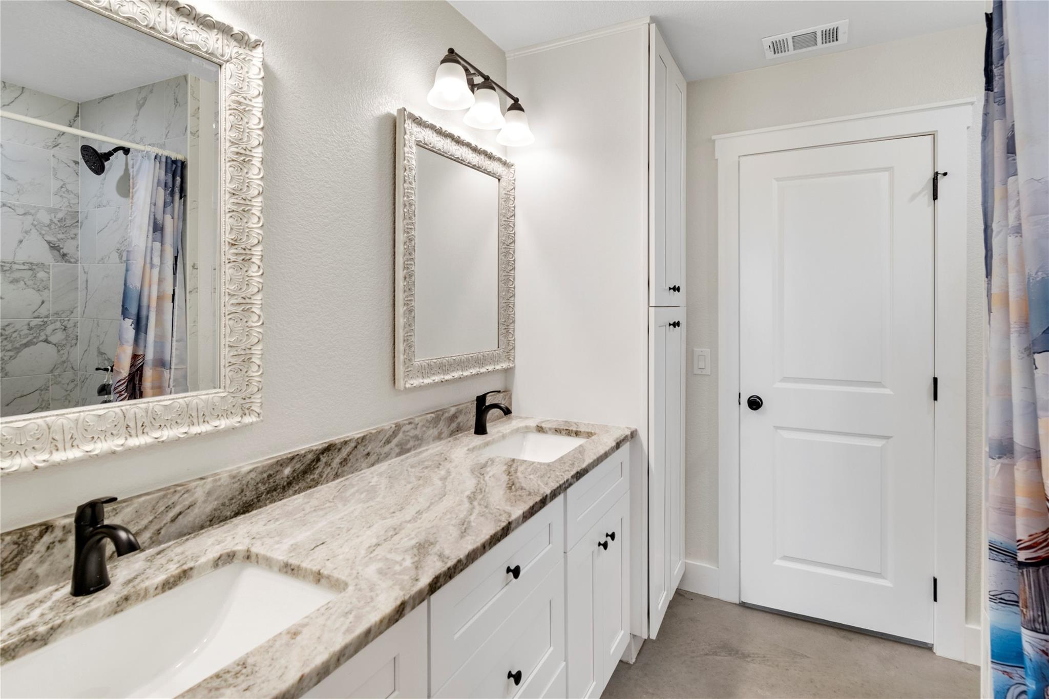 1706 Redwood Dr, Granite Shoals, TX 78654