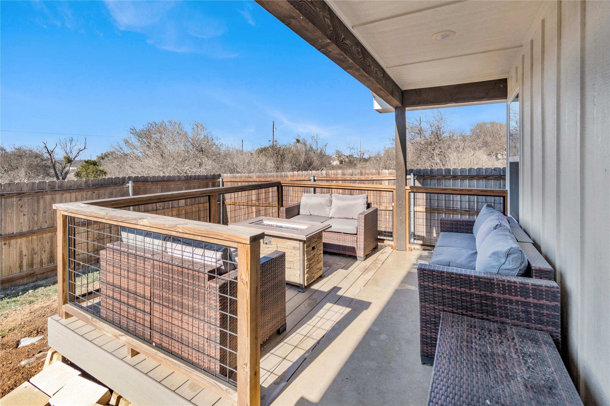 1706 Redwood Dr, Granite Shoals, TX 78654