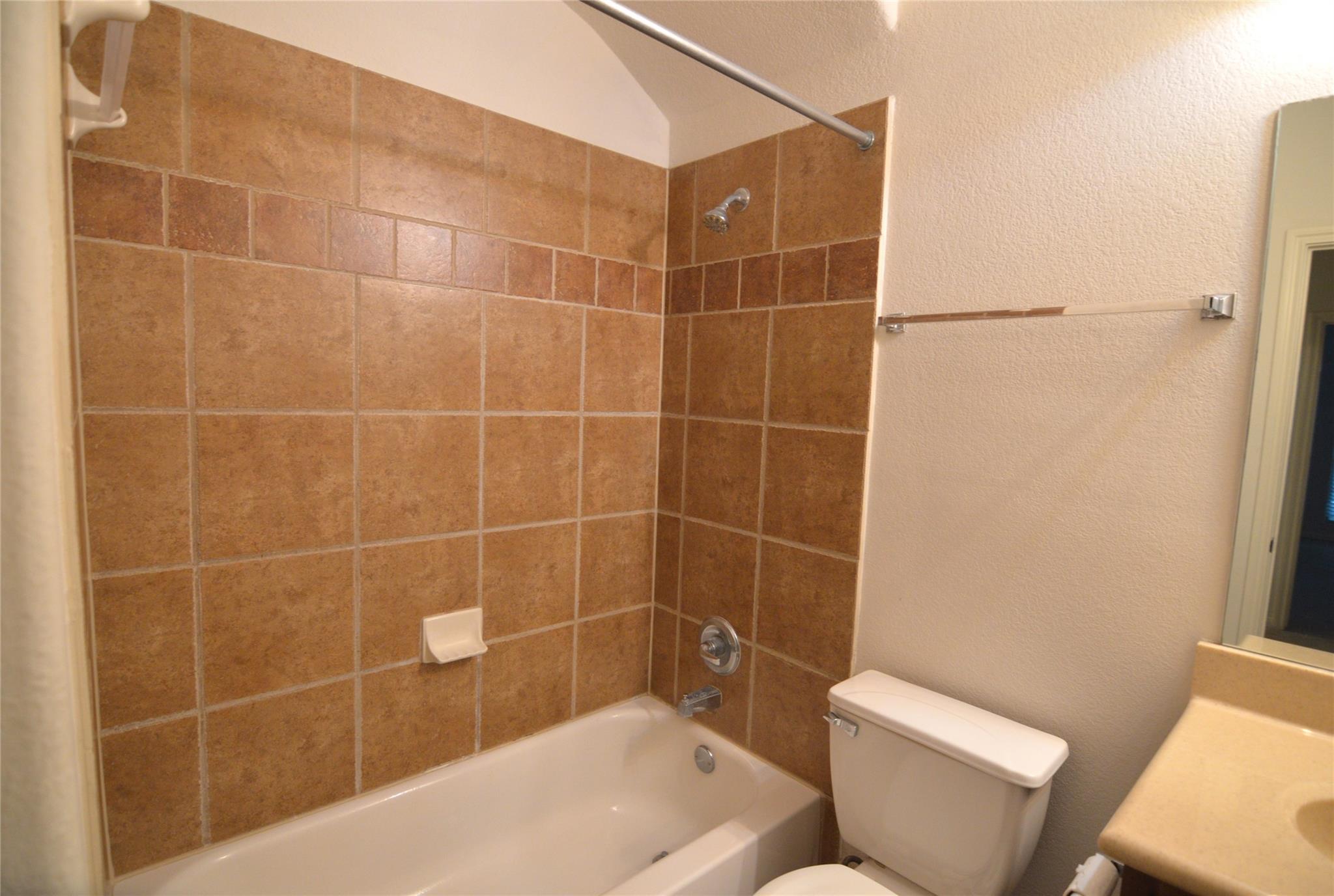 11400 W Parmer Ln # 15, Cedar Park, TX 78613