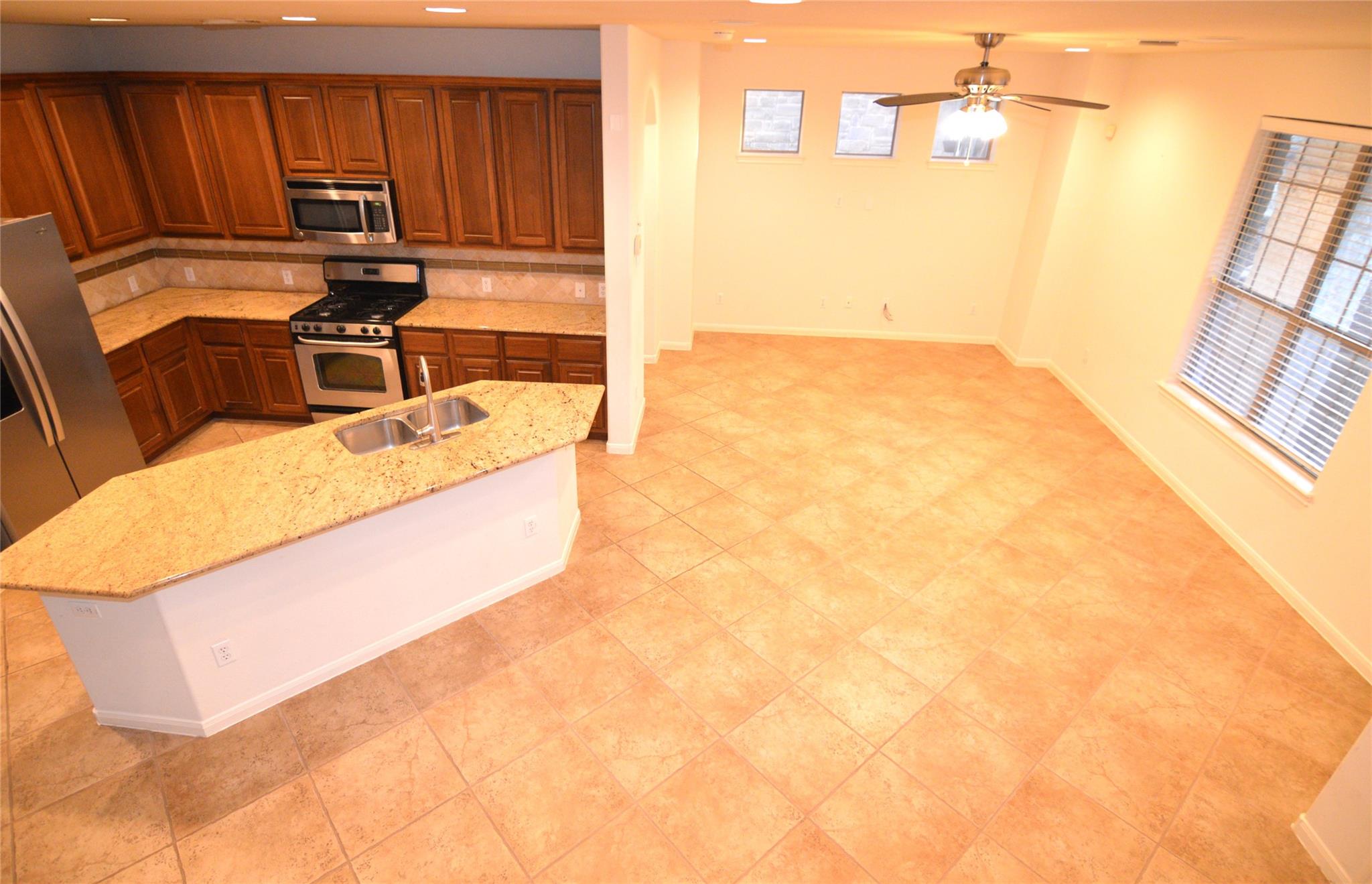 11400 W Parmer Ln # 15, Cedar Park, TX 78613