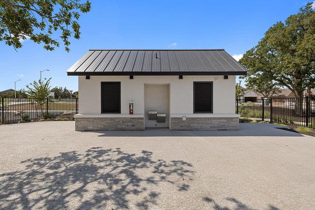 509 EAGLE CANYON Dr, Leander, TX 78641