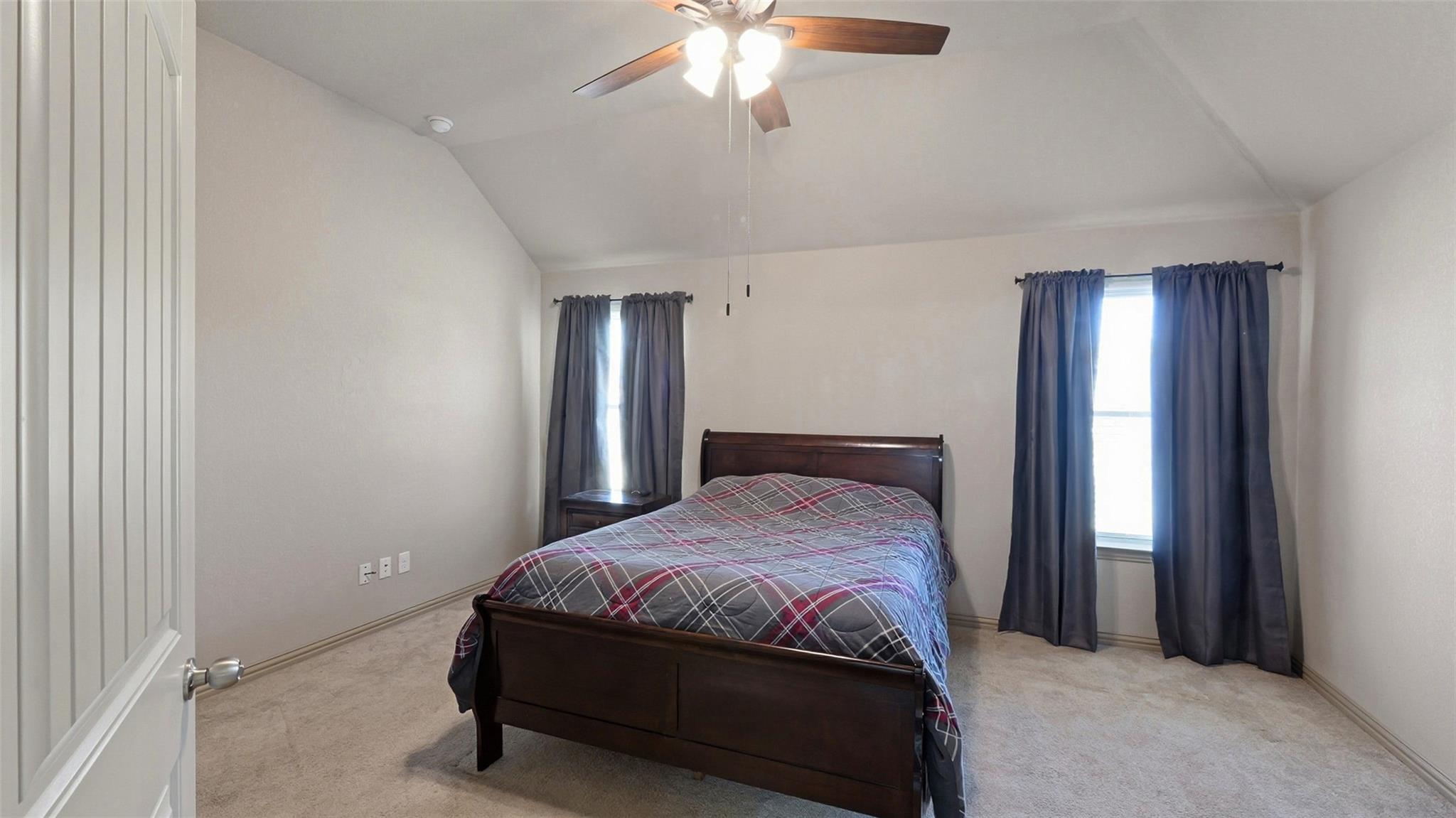 102 N Pasture Cv, Hutto, TX 78634