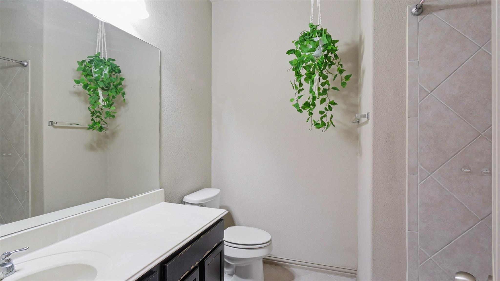 102 N Pasture Cv, Hutto, TX 78634