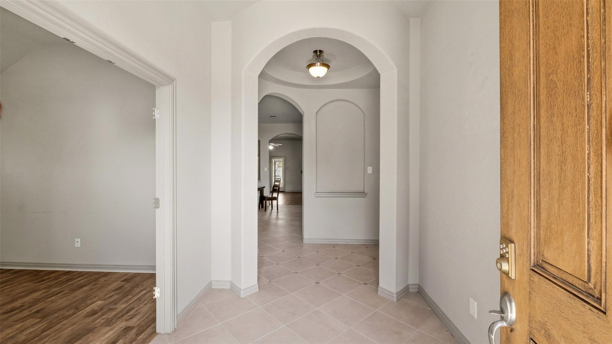 102 N Pasture Cv, Hutto, TX 78634